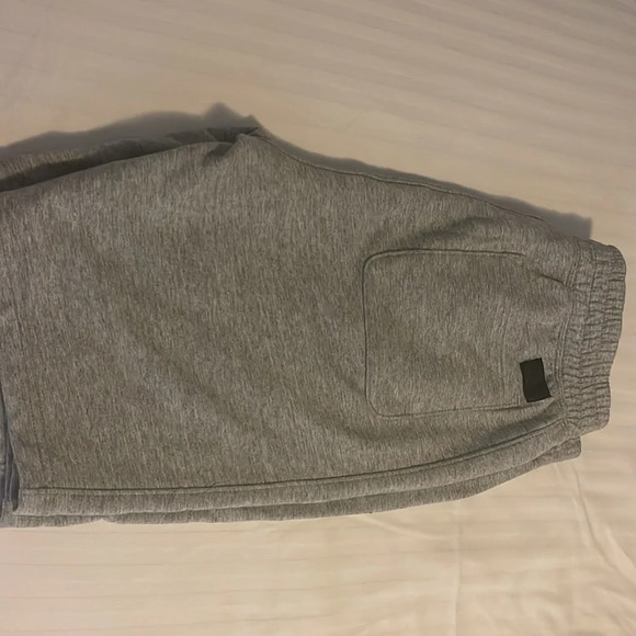 Abercrombie shorts - Picture 3 of 4